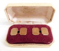 A pair of 9ct gold cufflinks, 4.6g
