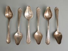 Set of six American white metal grapefruit or similar spoons, marked Sterling with Reed and Barton