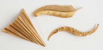Ugo Correani designer brooch 'Paper Plane' and two other retro/designer feather brooches