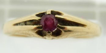 An 18ct gold ring set with a ruby, Birmingham 1918, 3.4g, size P