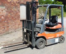 Toyota 7FB15 electric forklift truck with Cascade sideshift and 2100TP charger.
