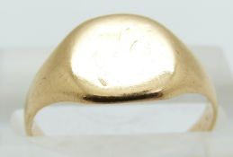 An 18ct gold signet ring, Birmingham 1914, 4g, size L