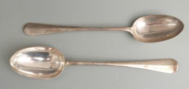 Pair of Edward VIII hallmarked silver Hanovarian rat tail pattern basting spoons, London 1908, maker