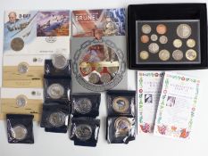 Five silver 1oz Britannias, an Australian 1oz silver Kookaburra, two silver twenty pound coins,