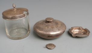 Victorian hallmarked silver lidded preserve pot, Chester 1900, height 11cm, hallmarked silver