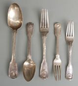 Five pieces of Fiddle Thread and Shell pattern cutlery comprising tablespoon, dessertspoon, table