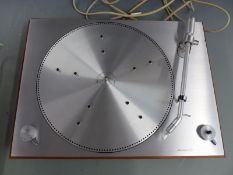 Bang and Olufsen 1200 Beogram record player/ turntable