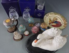 Edinburgh Crystal boxed glasses, Royal Doulton Seriesware, Franklin Mint swan etc