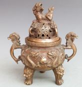 Chinese koro with dragon decoration, Dog of Fo finial and four character mark to base, 17cm tall