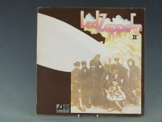 Led Zeppelin - 2 (588198) A6-B4 red/plum, Killing Floor. Record appears Ex with slight wear to