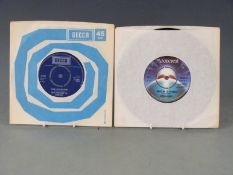 Arnold Corns / David Jones and The King Bees - Hang On To Yourself (MOON 25) and Liza Jane (F13807),