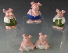 Five Wade National Westminster pigs