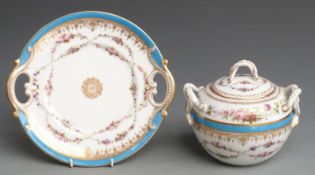 Paris porcelain twin-handled covered tureen and underplate, H14cm