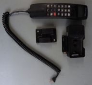 Motorola 7600X car phone