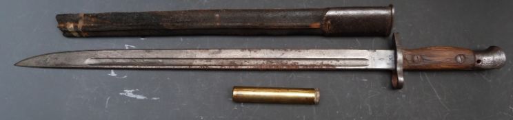 British Army WWI 1907 pattern bayonet, length 43cm together with scabbard and brass oil bottle