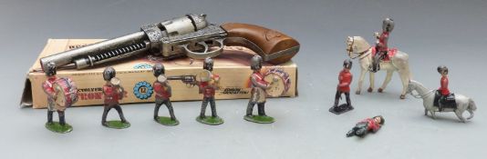 Nine Britains lead model soldiers including cavalry and bandsmen together with an Edison