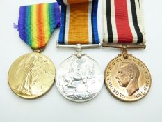 British Army WWI medals comprising War Medal and Victory Medal named to 190507 Gunner T Sheppard,
