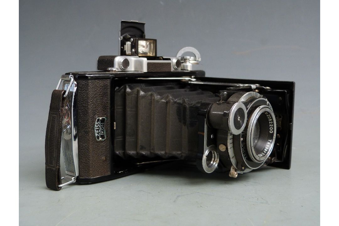 Zeiss Ikon Super Ikonta 531/2 folding bellows camera with Tessar 1:4.5 f=10.5cm lens - Image 3 of 4