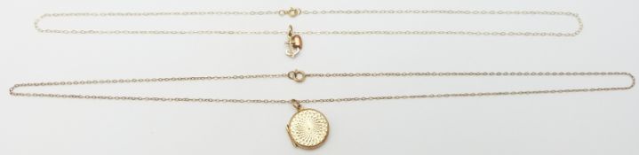 A 9ct gold back and front locket and 9ct gold chain, 1.5 x 1.5cm, 4.0g