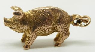 A 9ct gold pig pendant / charm, 4.8g