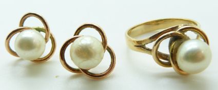 A 9ct gold ring set with a cultured pearl, with matching earrings, 9.3g