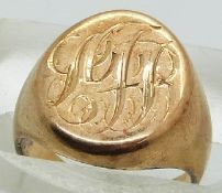 A 9ct gold signet ring, size D, 4.2g.
