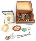 A silver brooch, 9ct gold bracelet (1.8g), 18ct gold earring, silver pendant, silver cufflinks,