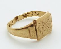 A 9ct gold signet ring, 4.4g.