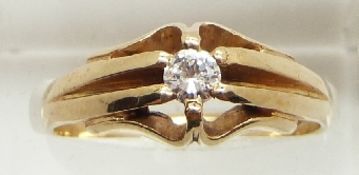 A 9ct gold ring set with a round cut diamond of approximately 0.15ct, 3.2g, size Q