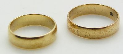 Two 9ct gold rings/ wedding bands, 3.7g.