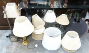 Quantity of lamps and lamp shades