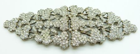 An early 20thC buckle formed as a floral trellis, length 10.5cm