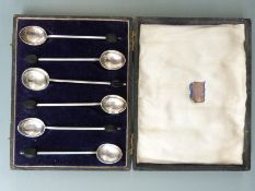 Cased set of six hallmarked silver coffee bean spoons, weight 46g all in
