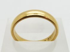 A 22ct gold wedding band/ ring, 7g, size P
