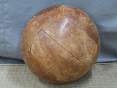 Vintage leather medicine ball, diameter 32cm