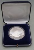 Ripablik Blong Vanuatu 100 Vatu 'oversized' silver coin, 65mm diameter, 156g, cased