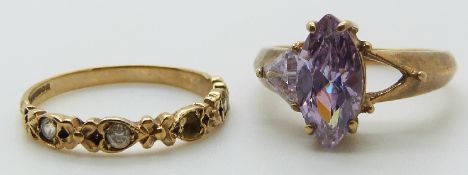 Two 9ct gold rings, 4.8g.