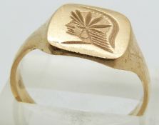 A 9ct gold signet ring, size V, 4.8g.