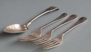 Georgian hallmarked silver table spoon length 22.5cm and three hallmarked silver dinner forks,