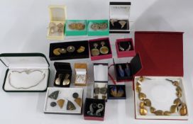 A quantity of handmade bespoke jewellery including necklaces and earrings, mainly silver