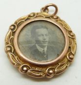 Victorian 9ct gold double sided locket, 2.8cm diameter