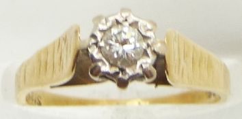 COLLECTING  An 18ct gold ring set with a diamond of approximately 0.2ct, 3.3g, size L