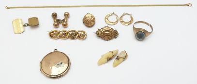 A 9ct gold back and front locket, 9ct gold ring, 9ct gold Victorian brooch, section of a 9ct gold