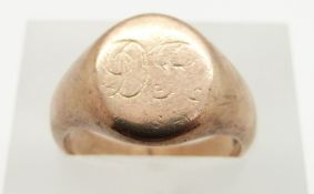 A 9ct gold signet ring, size L, 7g.