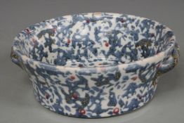 Janice Tchalenko pottery twin-handled dish with blue and red decoration