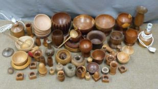 Collection of turned wood / treen items, including bowls, vases, lamps etc