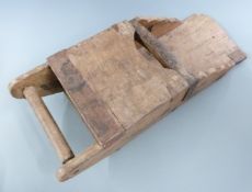 Chinese wooden grain scoop with Chinese script to the side