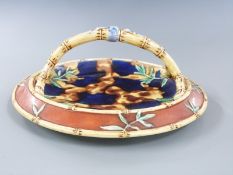 Victorian Wedgwood majolica basket, H10cm, Diameter 25cm