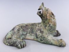 Chinese bronze reclining creature, 20 x 10cm