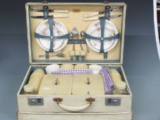 A cased picnic 1950s picnic set